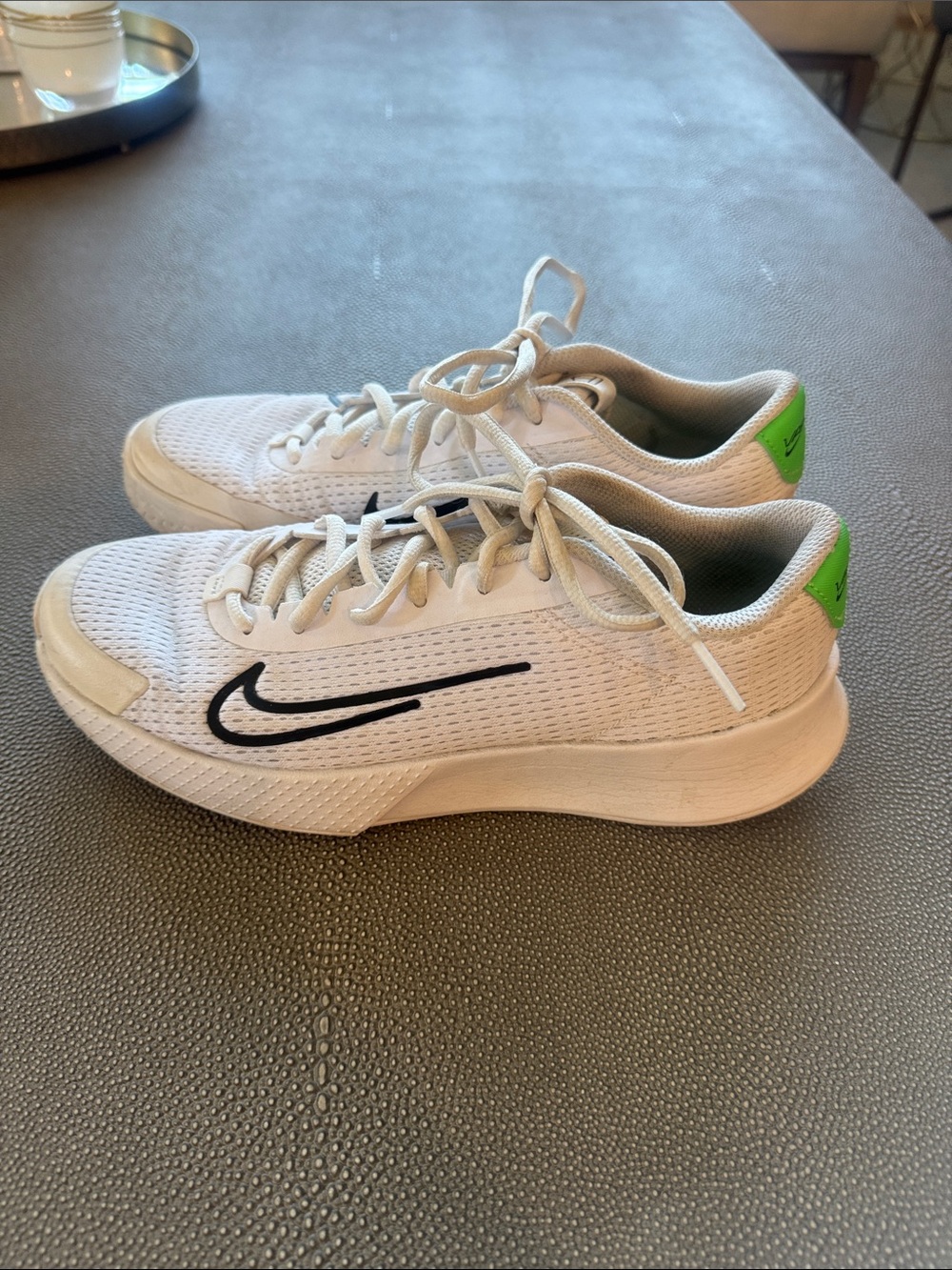 Nike women’s vapor lite tennis shoe (court) 🎾 🎾 🎾